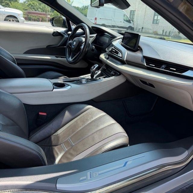 BMW i8  2016
