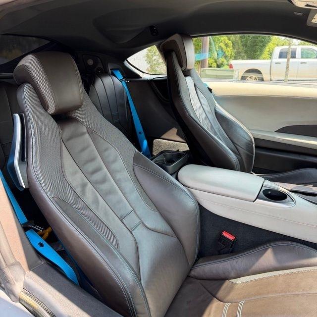 BMW i8  2016