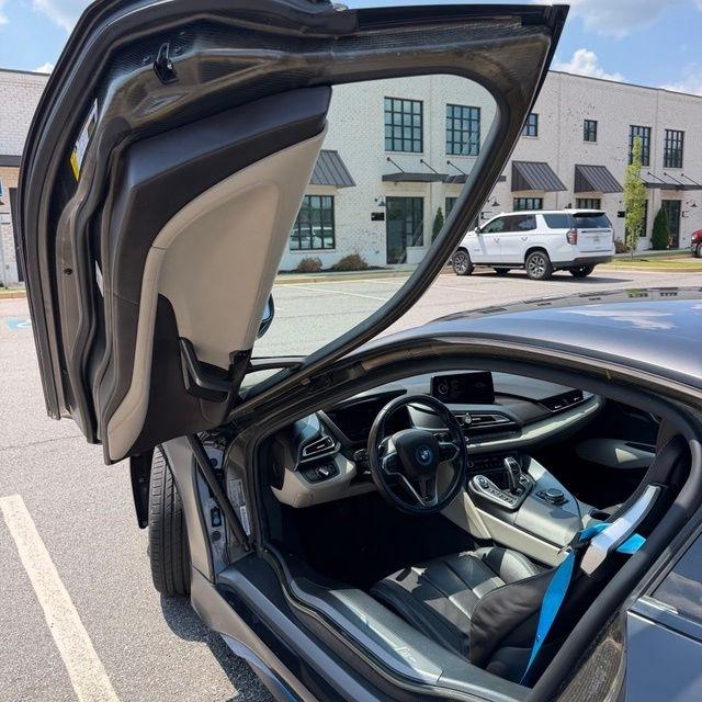 BMW i8  2016