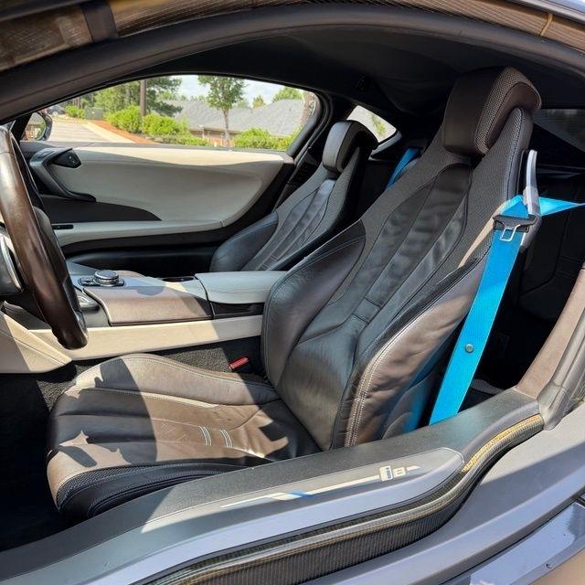 BMW i8  2016