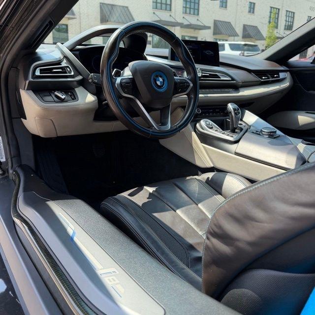 BMW i8  2016
