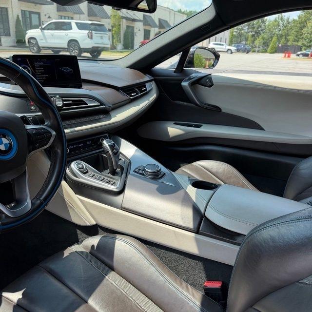 BMW i8  2016