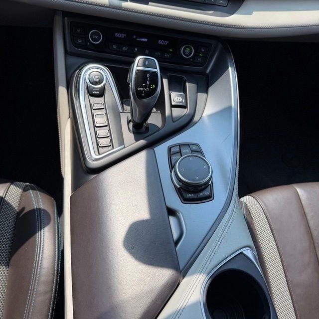 BMW i8  2016