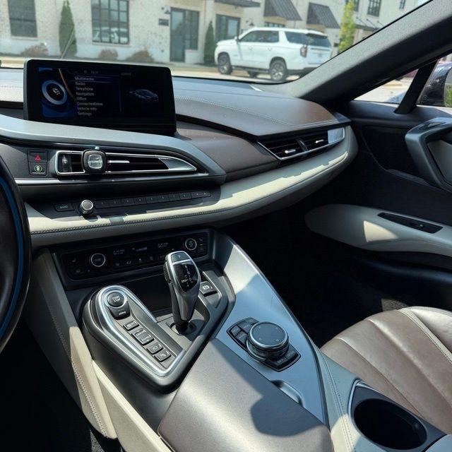 BMW i8  2016