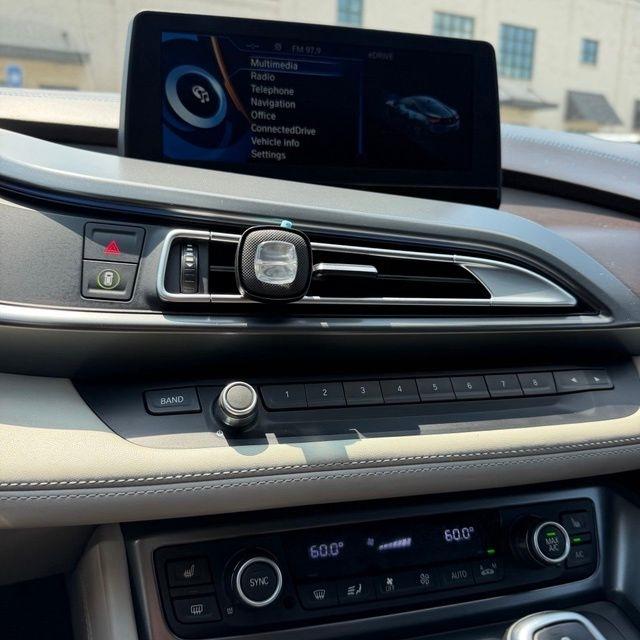 BMW i8  2016