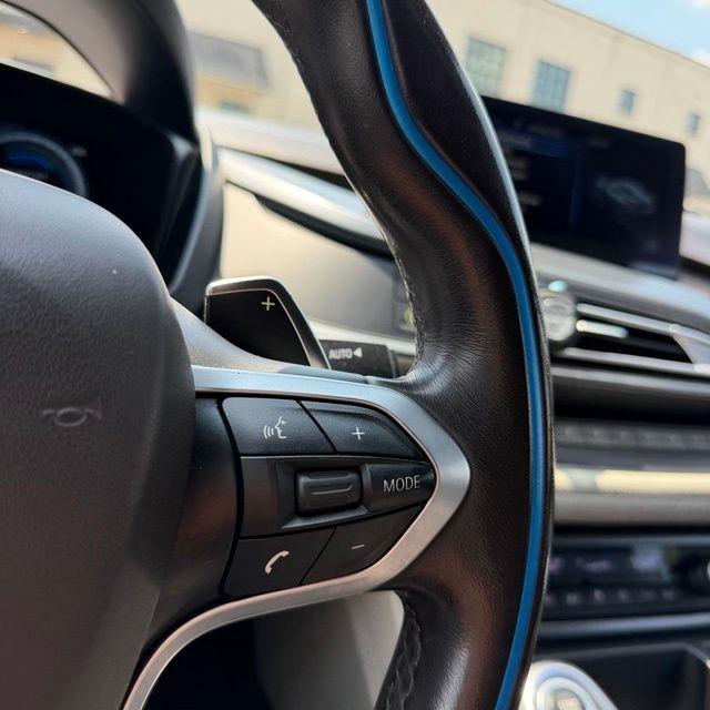 BMW i8  2016
