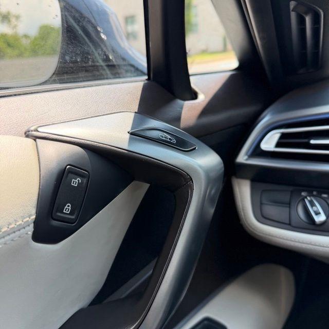 BMW i8  2016