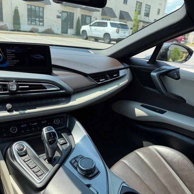 BMW i8  2016