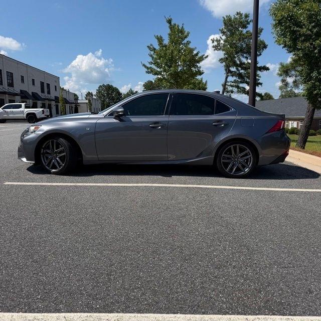 Lexus IS  2014