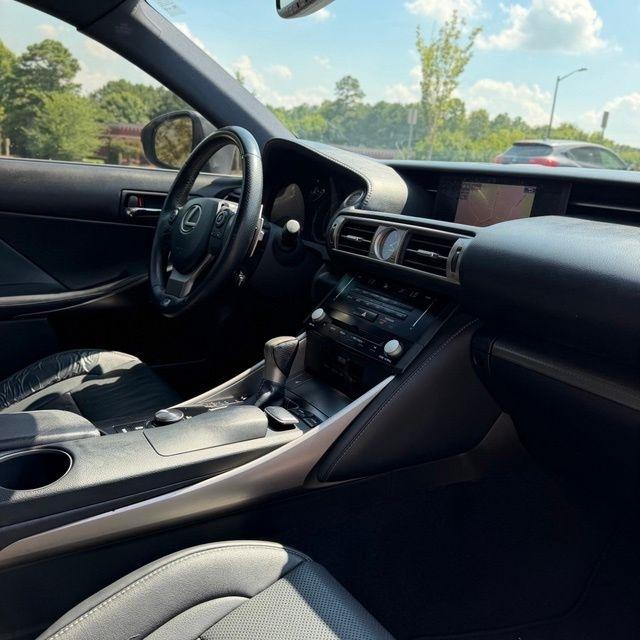 Lexus IS  2014