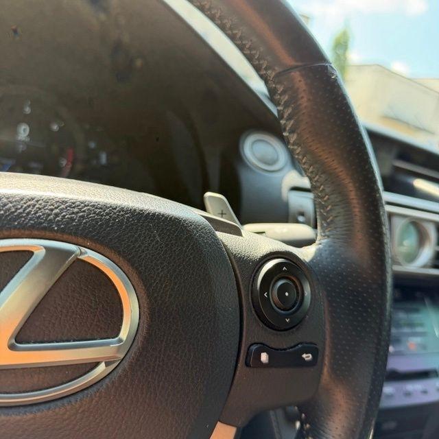 Lexus IS  2014