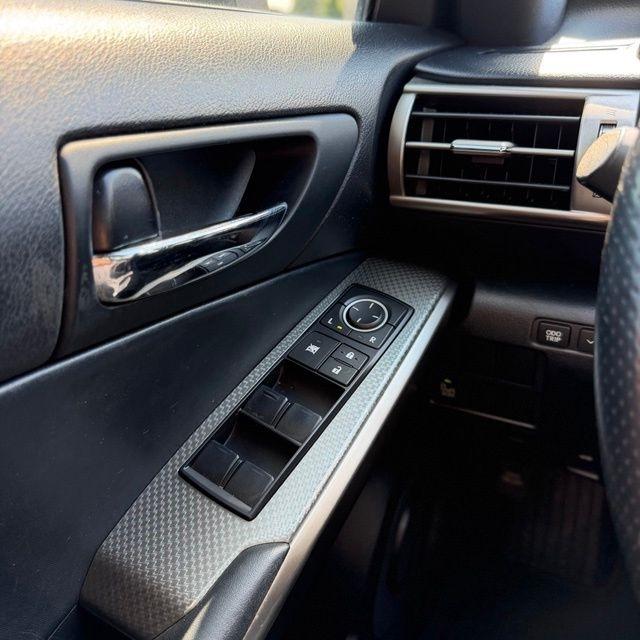 Lexus IS  2014