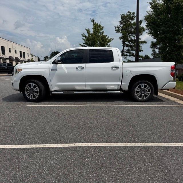 Toyota Tundra  2018