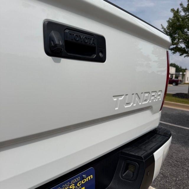 Toyota Tundra  2018