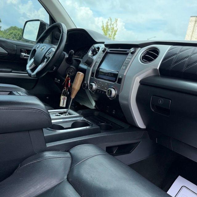 Toyota Tundra  2018