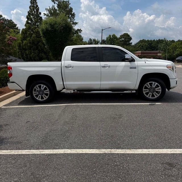 Toyota Tundra  2018