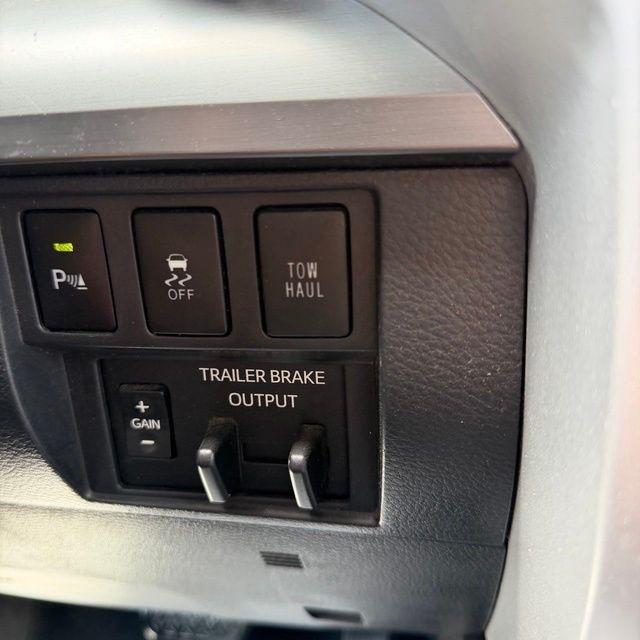 Toyota Tundra  2018