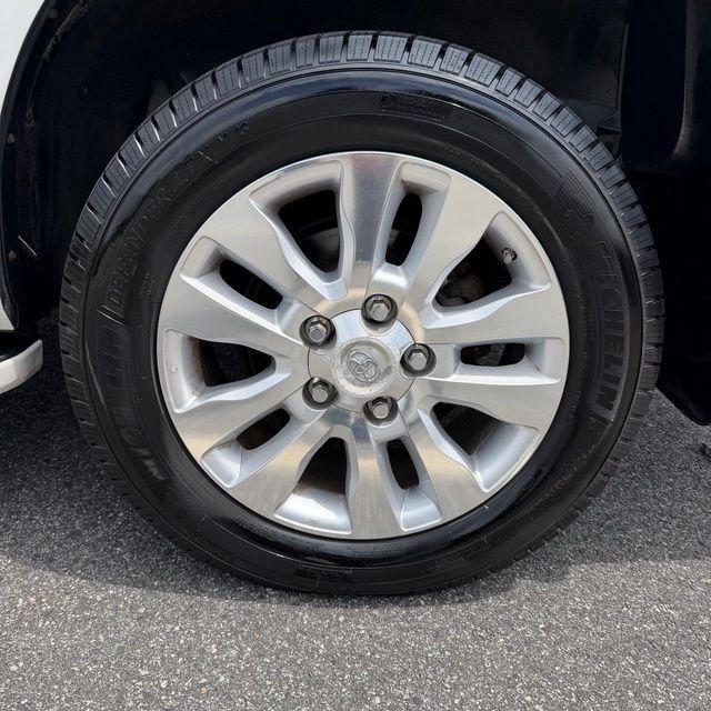 Toyota Sequoia  2013