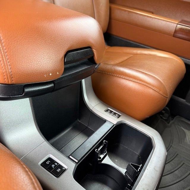 Toyota Sequoia  2013