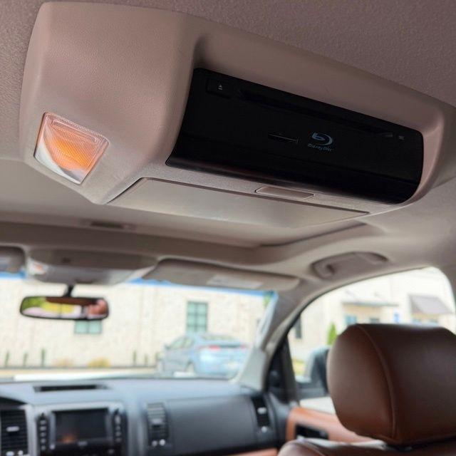 Toyota Sequoia  2013