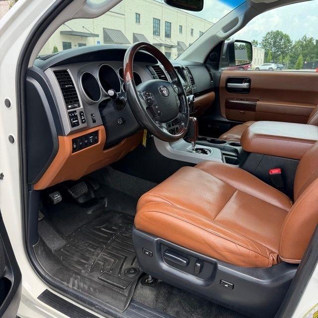Toyota Sequoia  2013