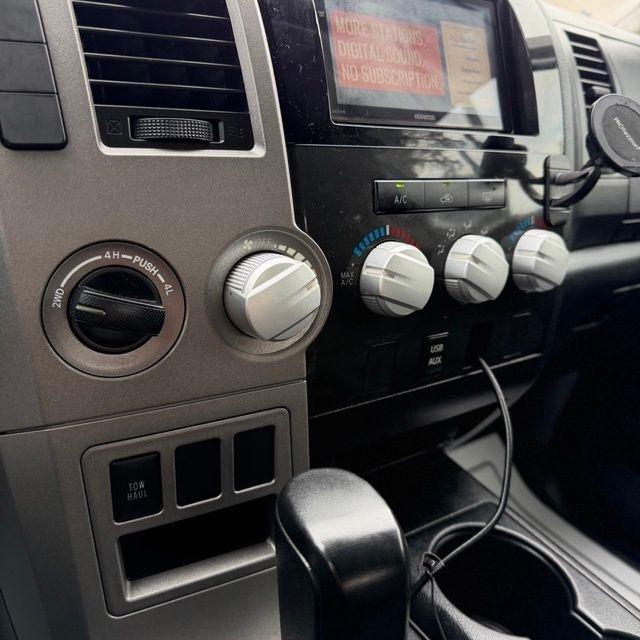 Toyota Tundra  2013