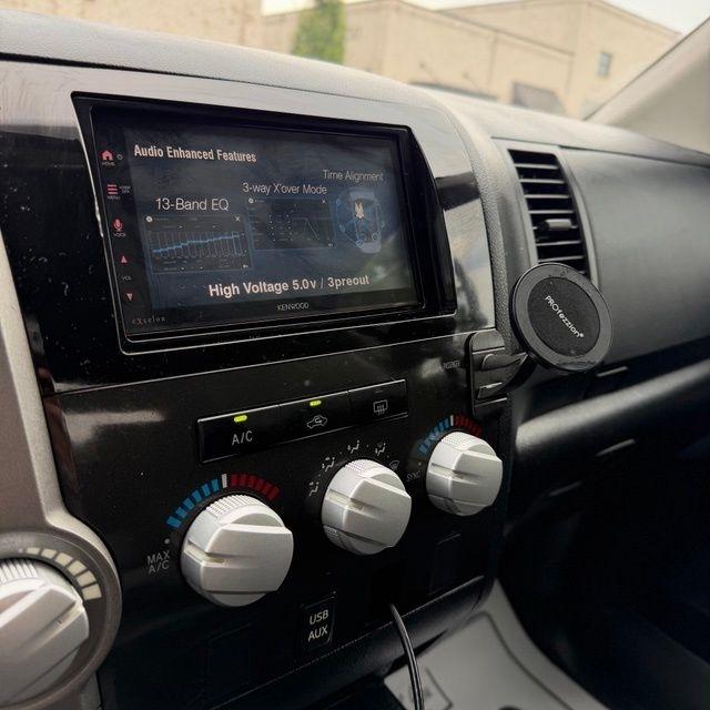 Toyota Tundra  2013
