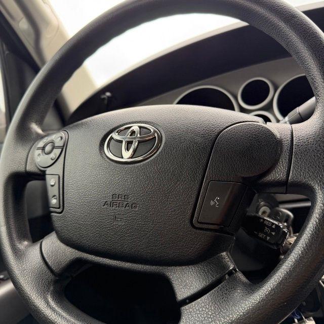 Toyota Tundra  2013