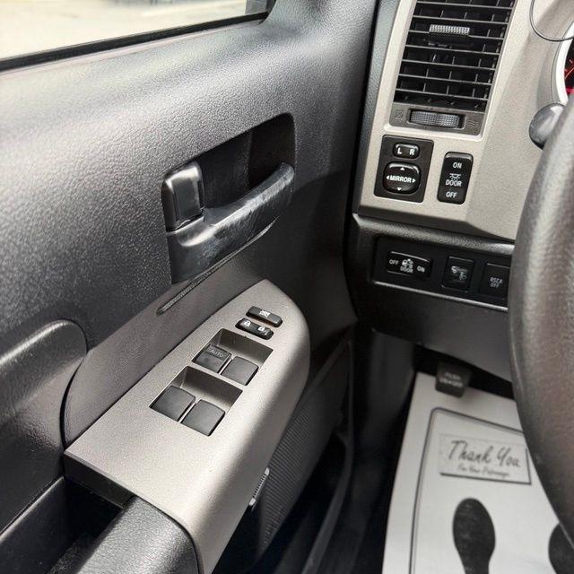 Toyota Tundra  2013