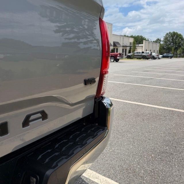 Toyota Tacoma  2018