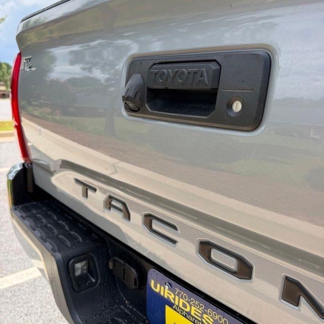 Toyota Tacoma  2018