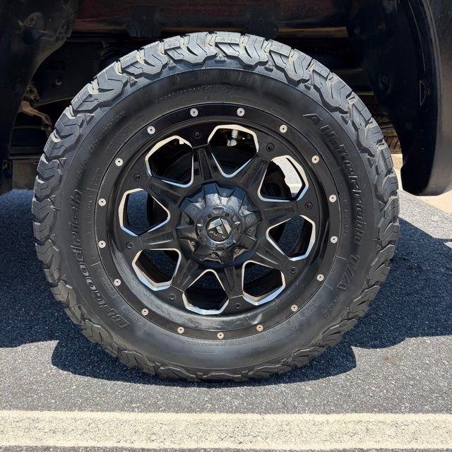 Toyota Tundra  2012