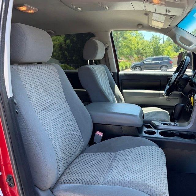 Toyota Tundra  2012
