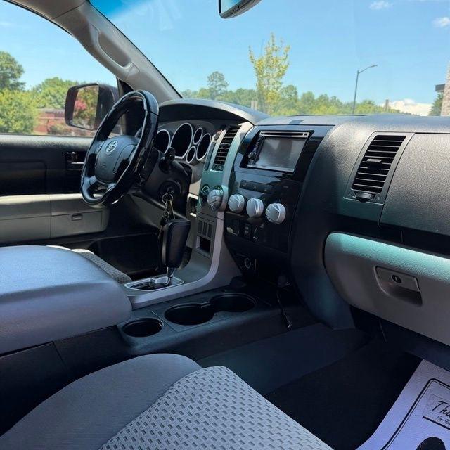 Toyota Tundra  2012
