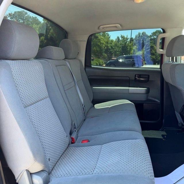 Toyota Tundra  2012