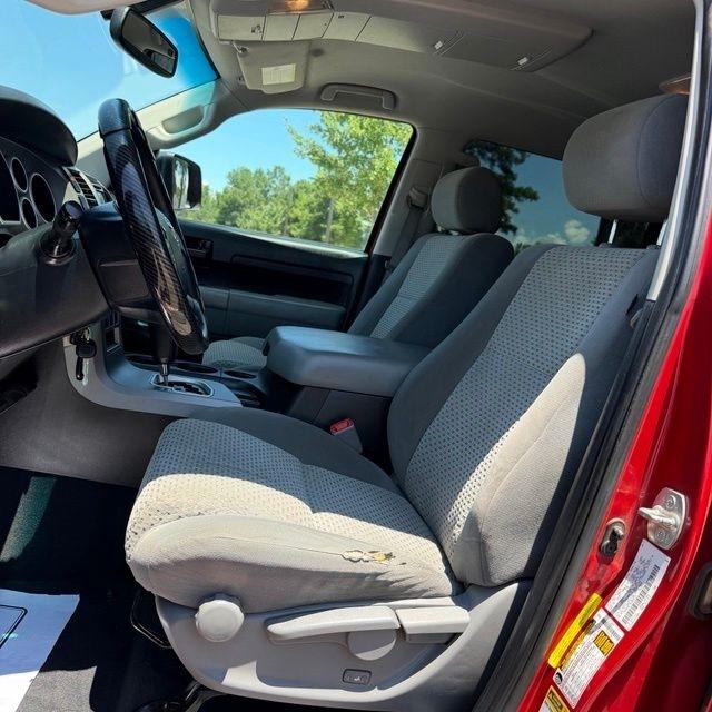 Toyota Tundra  2012