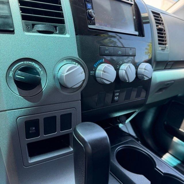 Toyota Tundra  2012