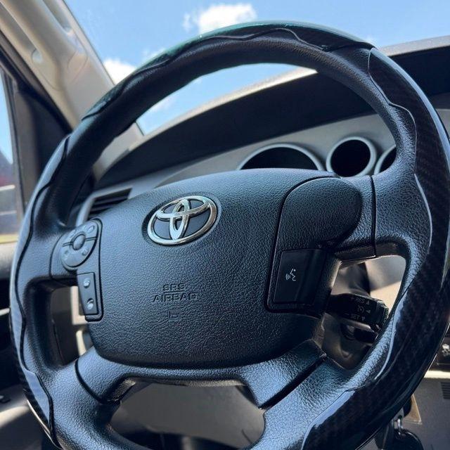 Toyota Tundra  2012