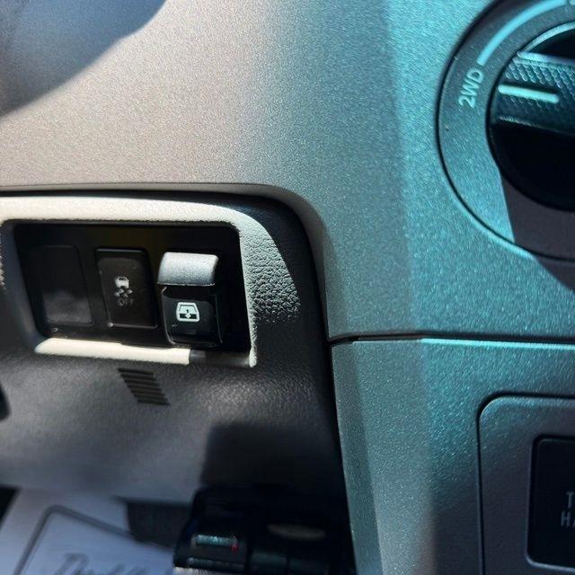 Toyota Tundra  2012