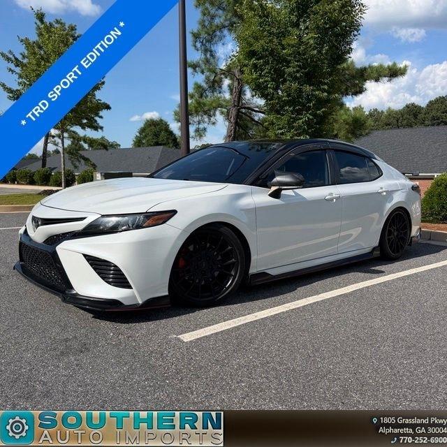 Toyota Camry  2021