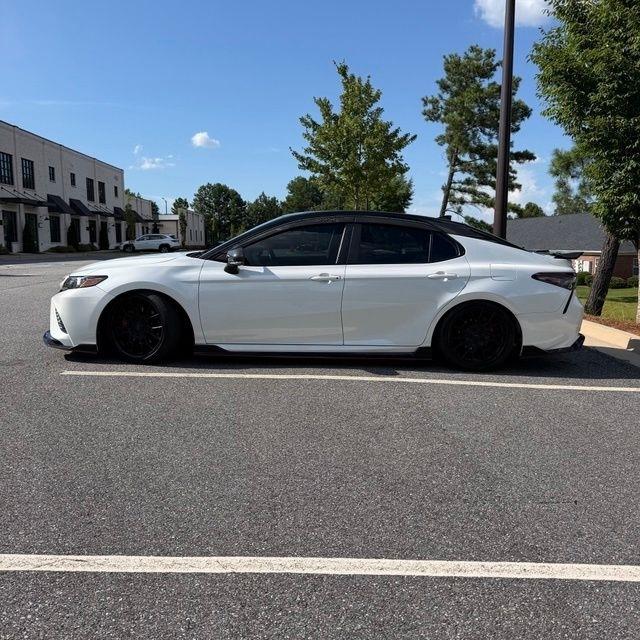 Toyota Camry  2021