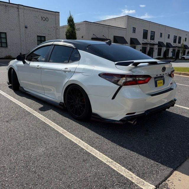 Toyota Camry  2021