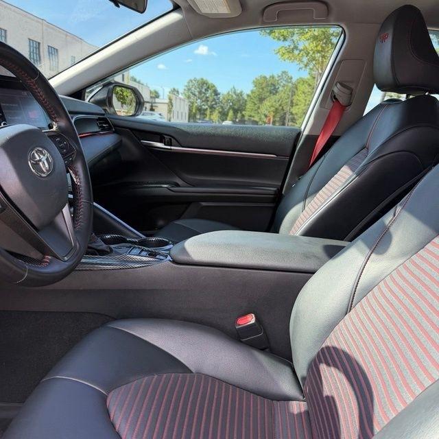Toyota Camry  2021