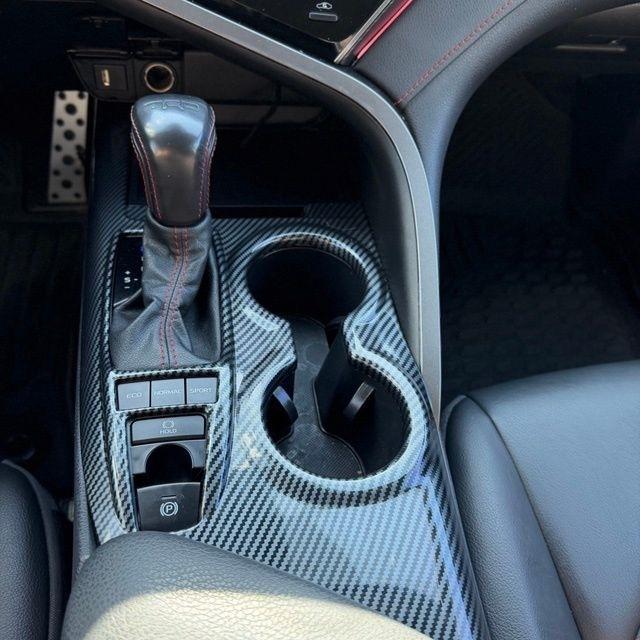 Toyota Camry  2021
