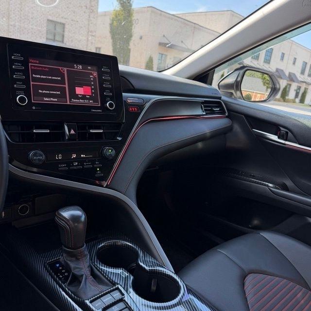 Toyota Camry  2021