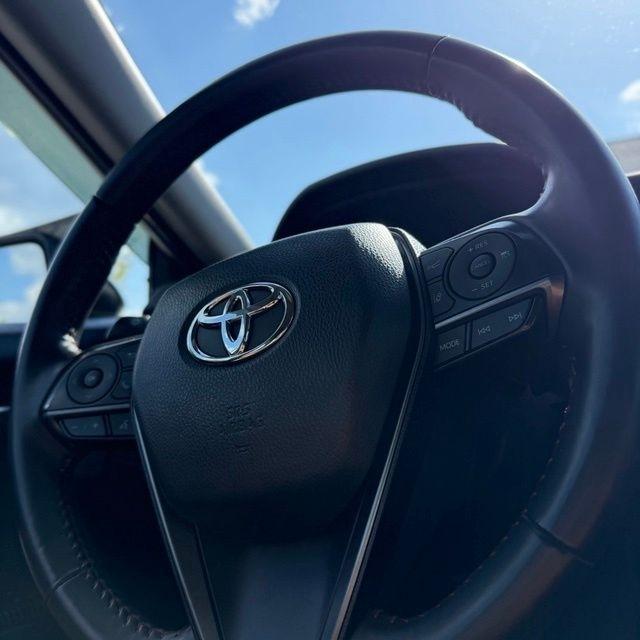 Toyota Camry  2021
