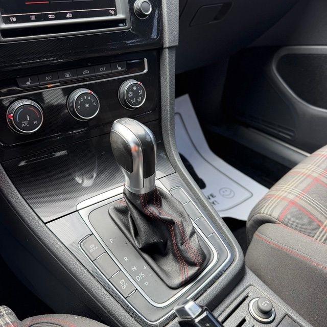 Volkswagen Golf GTI  2017