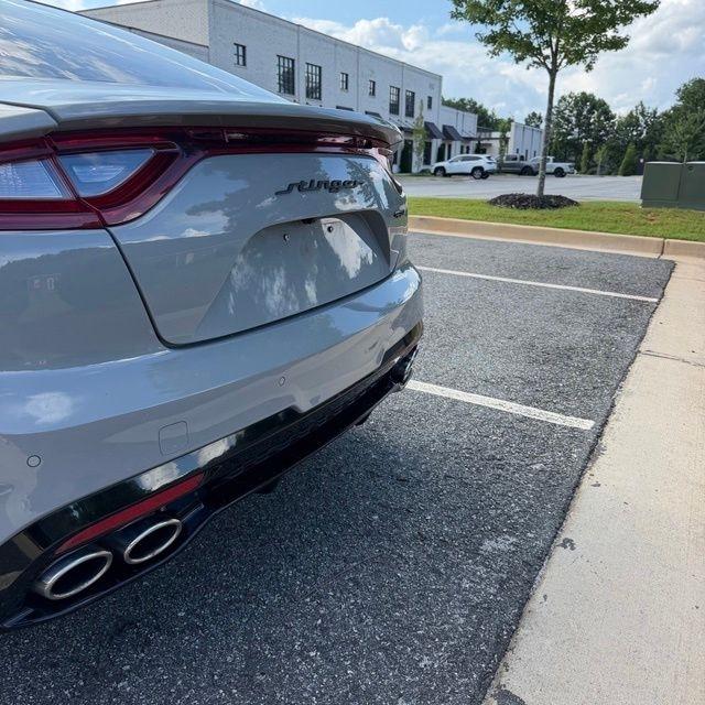 Kia Stinger  2021