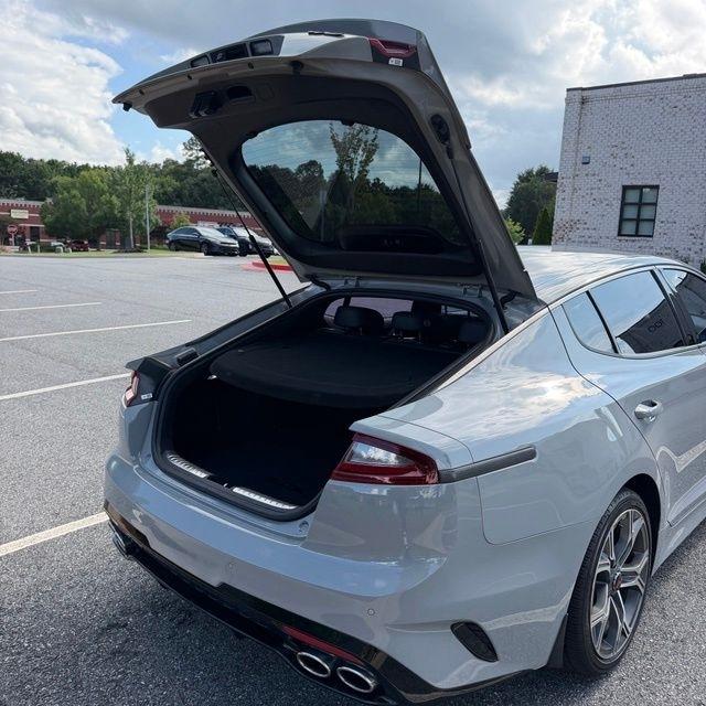 Kia Stinger  2021