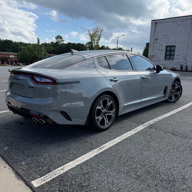 Kia Stinger  2021